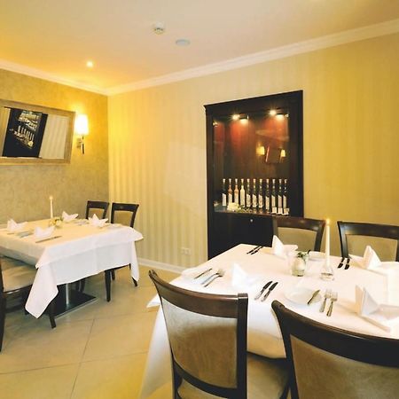 Hotel Restaurant Oelmuehle 란스툴 외부 사진